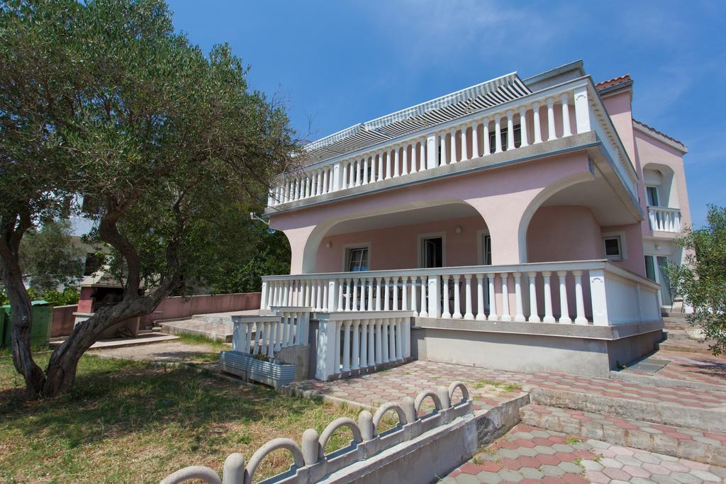 Krk Kornic Apartments Exterior photo